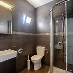 בית נופש Achaman - Peace, Sea Views And Heated Pool
