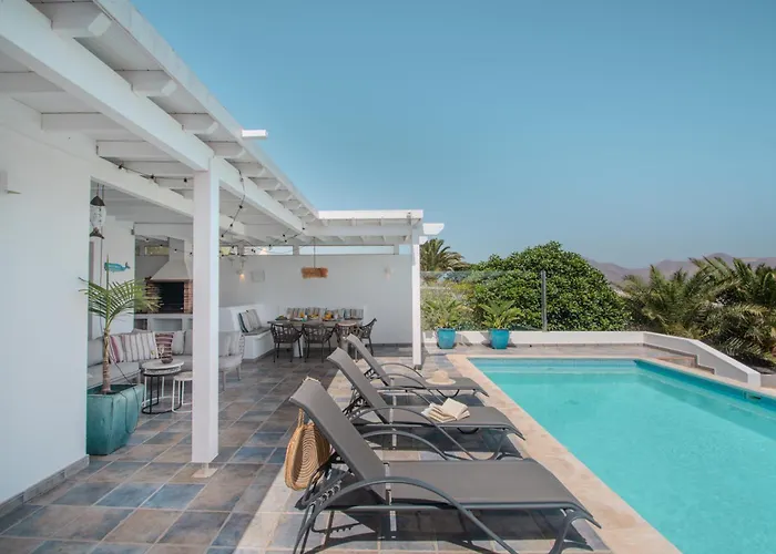 Casa de Férias Achaman - Peace, Sea Views And Heated Pool *