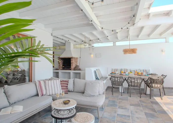 Achaman - Peace, Sea Views And Heated Pool *