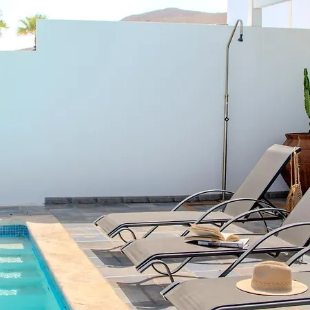 Achaman - Peace, Sea Views And Heated Pool