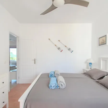 Achaman - Peace, Sea Views And Heated Pool Prázdninový dům