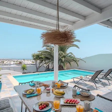 Achaman - Peace, Sea Views And Heated Pool Prázdninový dům Playa Blanca (Lanzarote)