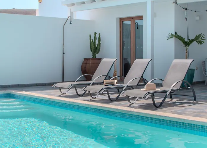 Achaman - Peace, Sea Views And Heated Pool Holiday home