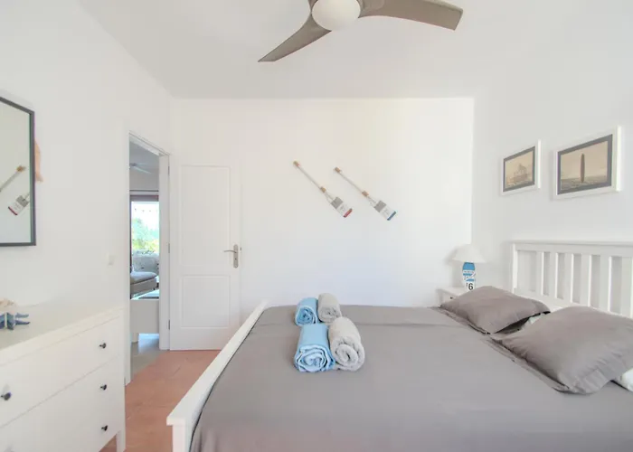 Achaman - Peace, Sea Views And Heated Pool Holiday home