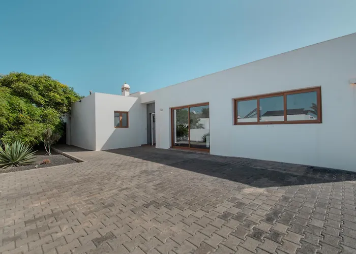 Achaman - Peace, Sea Views And Heated Pool Holiday home Playa Blanca (Lanzarote)