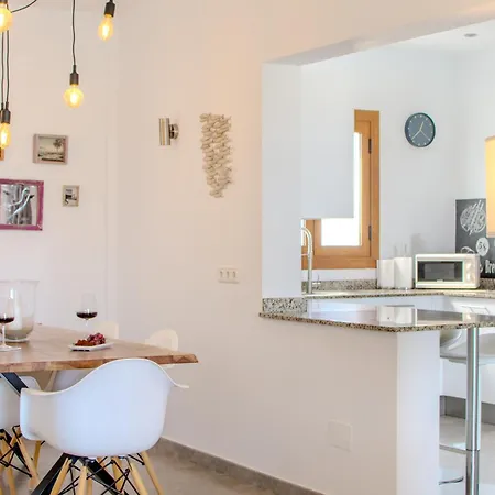 Tatil Evi Achaman - Peace, Sea Views And Heated Pool Playa Blanca